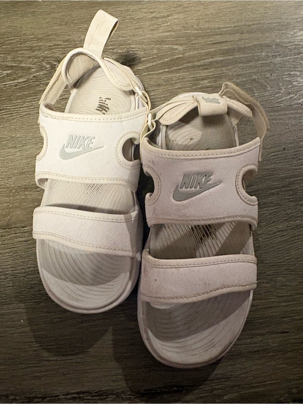 Nike Kids White/Pale Pink Hook-and-Loop Sandals